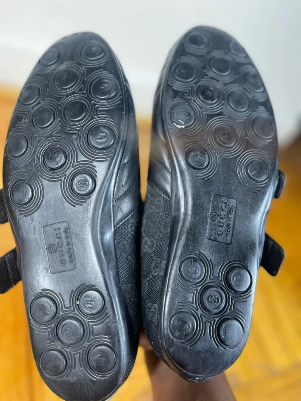 Gucci Black Leather Slip-On Loafers with Green-Red Web Stripe